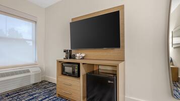 Quarto standard, 1 cama Queen, para não fumantes | Roupas de cama antialérgicas, escrivaninha