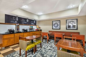 Free daily buffet breakfast - Best Western St. Louis Fairview Heights (Fairview Heights)