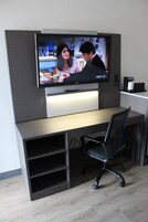 Escritorio, tabla de planchar con plancha y cunas gratuitas 