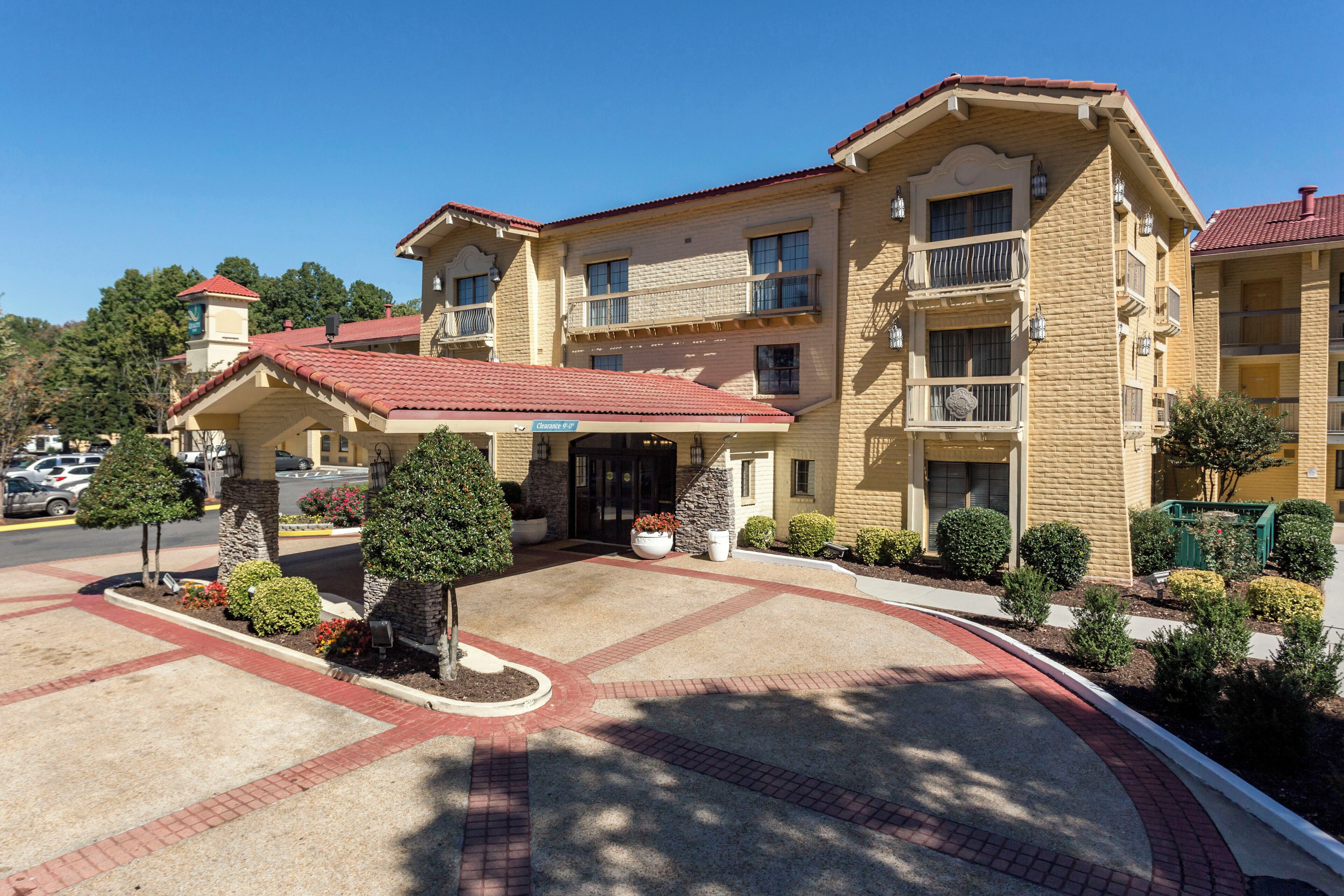 Fachada de la propiedad