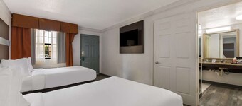 Quality Inn & Suites Airport