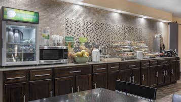 Free daily continental breakfast