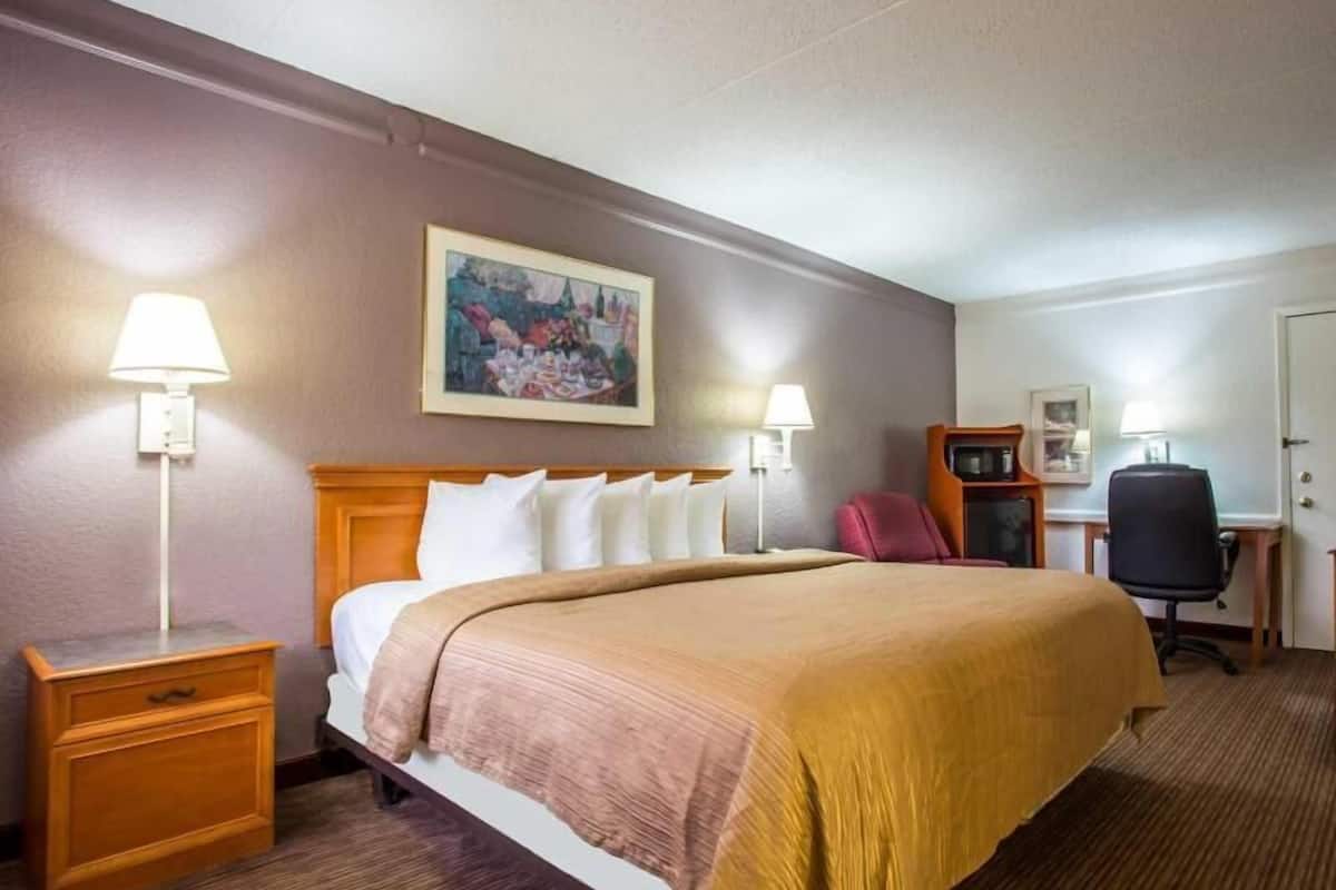 Desk, laptop workspace, soundproofing, iron/ironing board