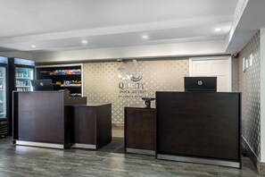 Lobby - Quality Inn Charlotte Airport (Charlotte)