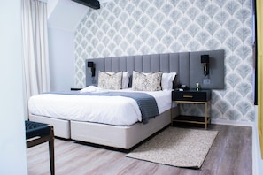 Suite, 1 Double Bed, Garden View (SUITE) | 1 bedroom, in-room safe, desk, free WiFi - Cresta Churchill (Bulawayo)