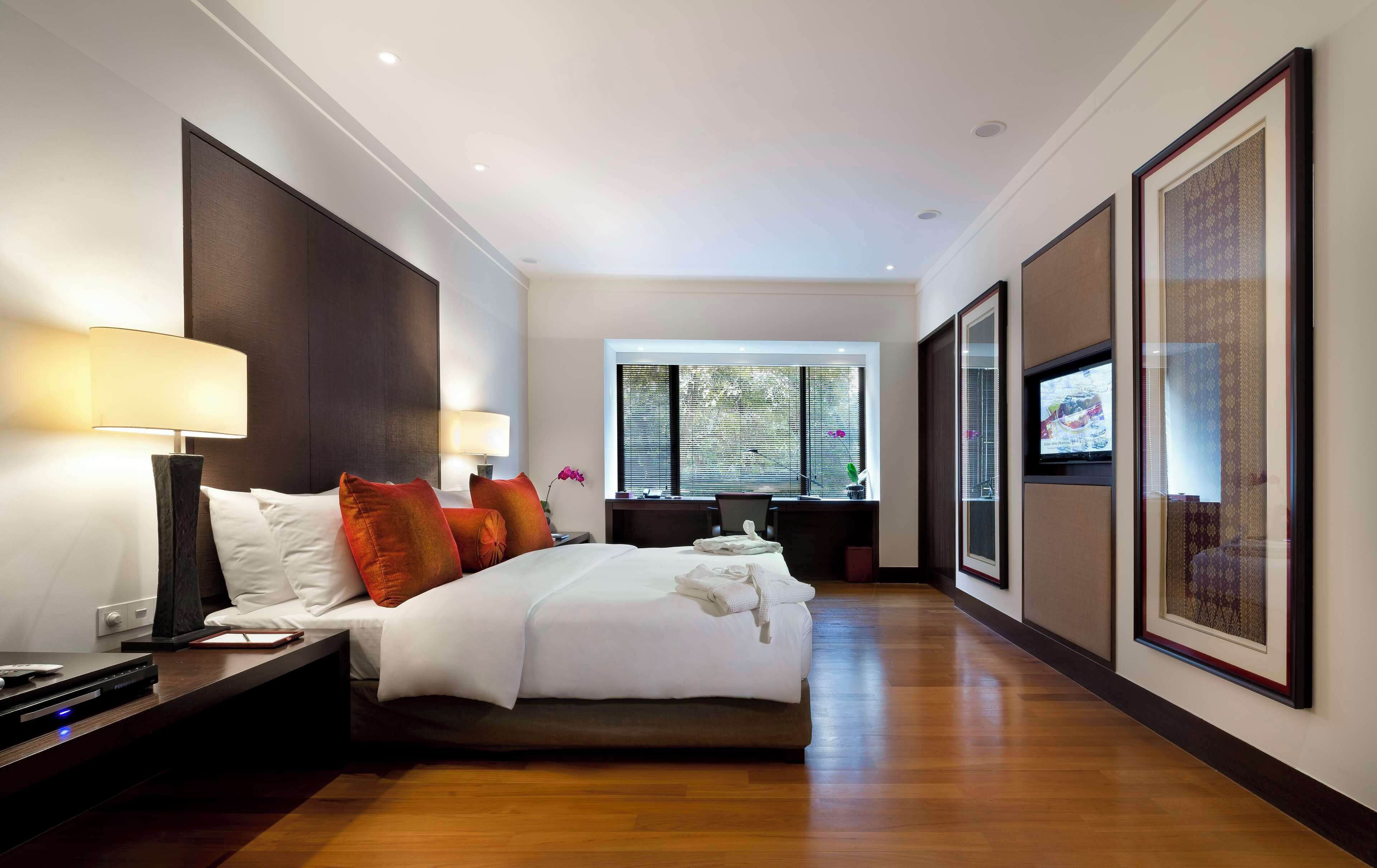 minibar, in-room safe, desk, blackout curtains