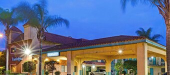 Travelodge by Wyndham Lynwood