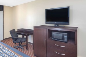 Premium bedding, in-room safe, desk, iron/ironing board