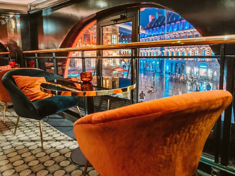 2 bares, piano bar, bar de cocktails