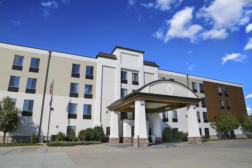 Holiday Inn Express Fargo-West Acres by IHG