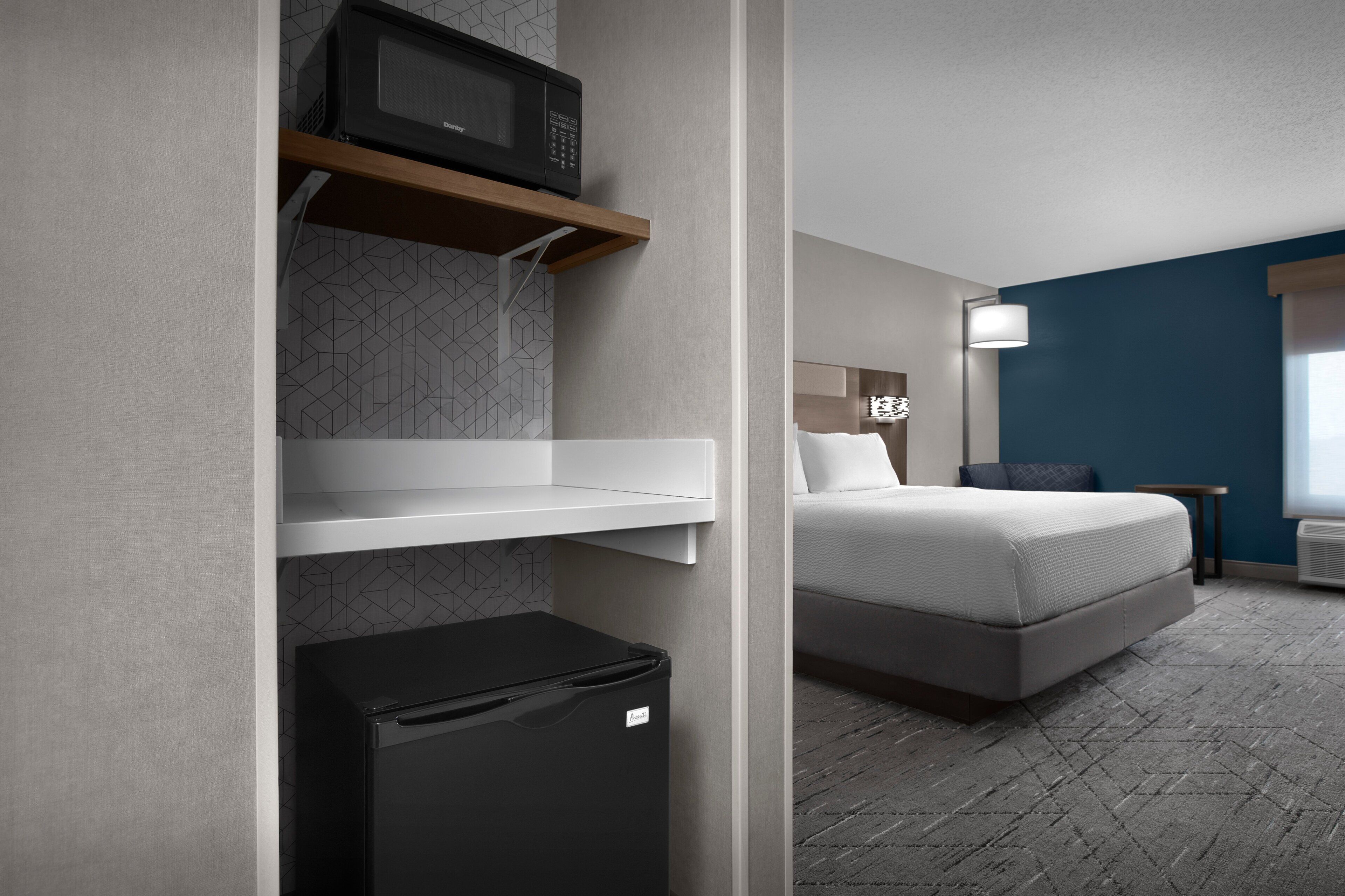 In-room safe, desk, iron/ironing board, free WiFi