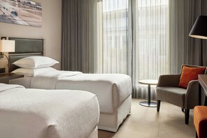Habitación ejecutiva, 2 camas individuales | Ropa de cama hipoalergénica y caja de seguridad en la habitación 