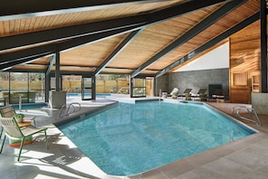 Indoor/outdoor pool - Hotel Thaynes, Park City, a Tribute Portfolio Hotel (Park City)