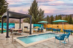 Outdoor spa tub - Hotel Thaynes, Park City, a Tribute Portfolio Hotel (Park City)