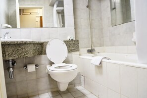 Deep soaking tub, free toiletries, hair dryer, towels