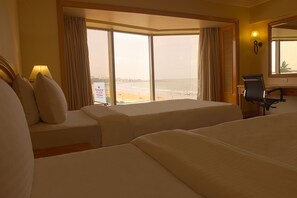 Premium Partial Sea View Room | 객실에서 보이는 전망