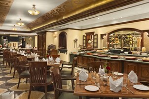 Daily buffet breakfast (INR 915 per person)