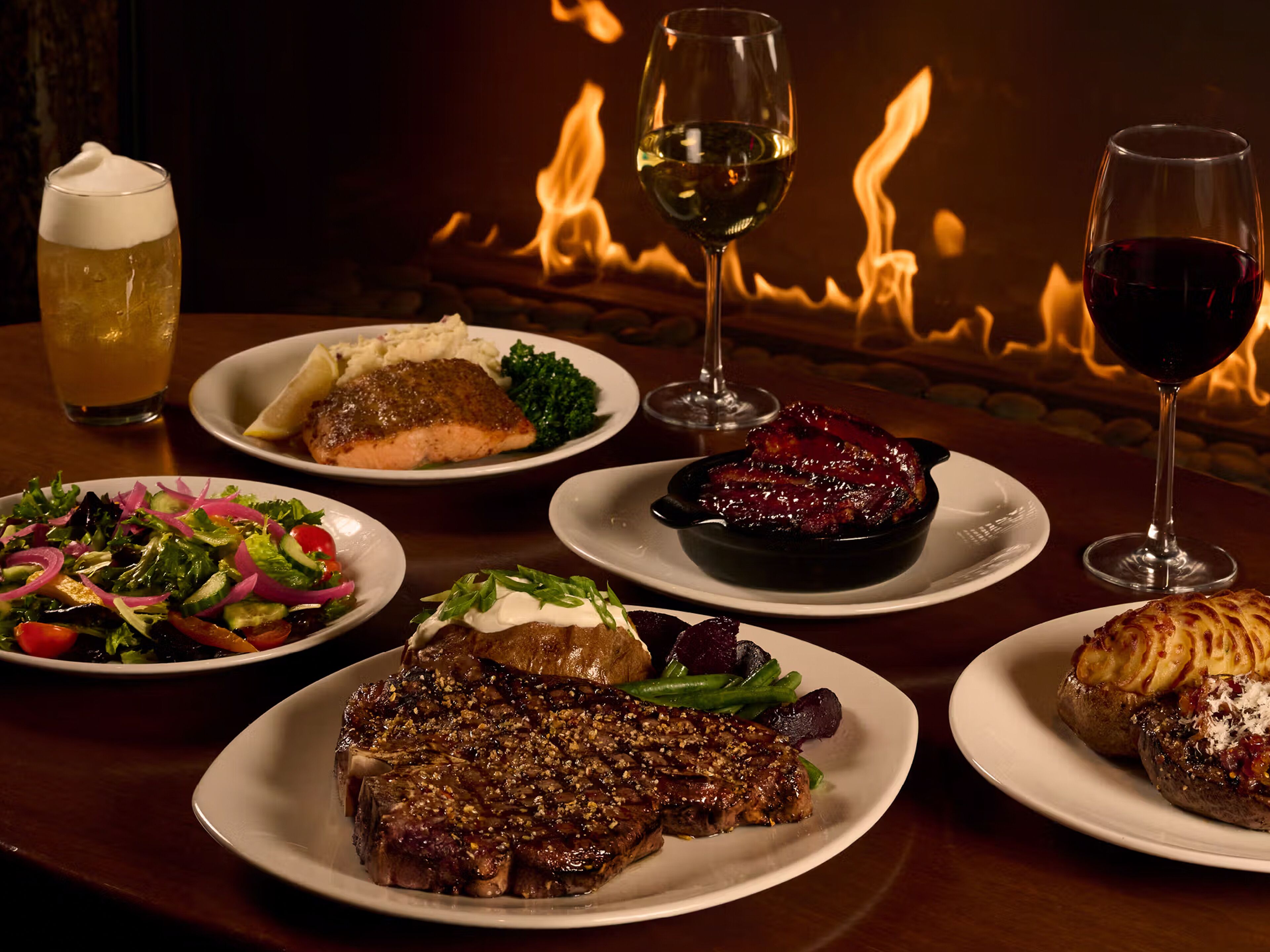 4 restaurants; breakfast, lunch, and dinner served
