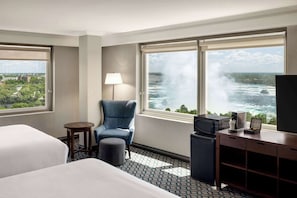 Habitación, 2 camas de matrimonio, no fumadores (Fallsview) | Edredones de plumas, colchones con acolchado adicional, caja fuerte