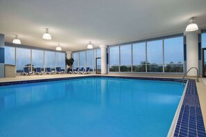 Piscine intérieure