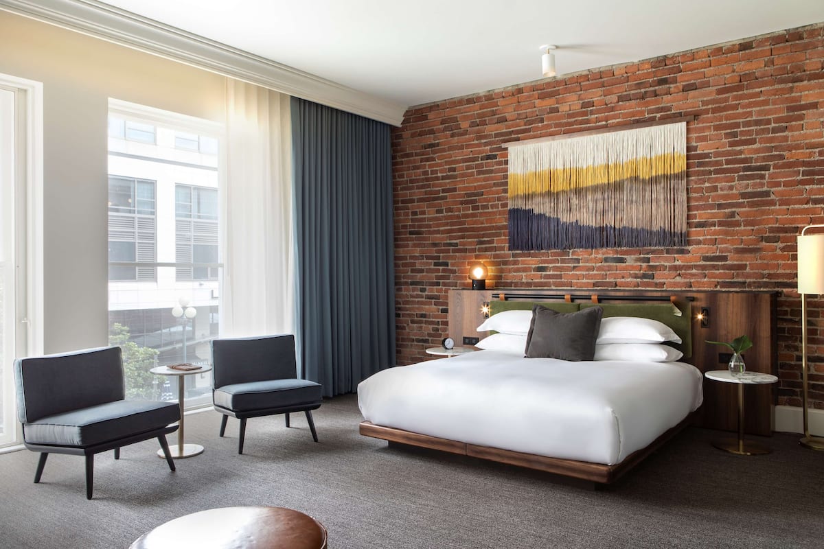 1 bedroom, Frette Italian sheets, premium bedding, down duvets