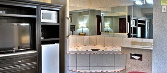 Quality Inn & Suites North