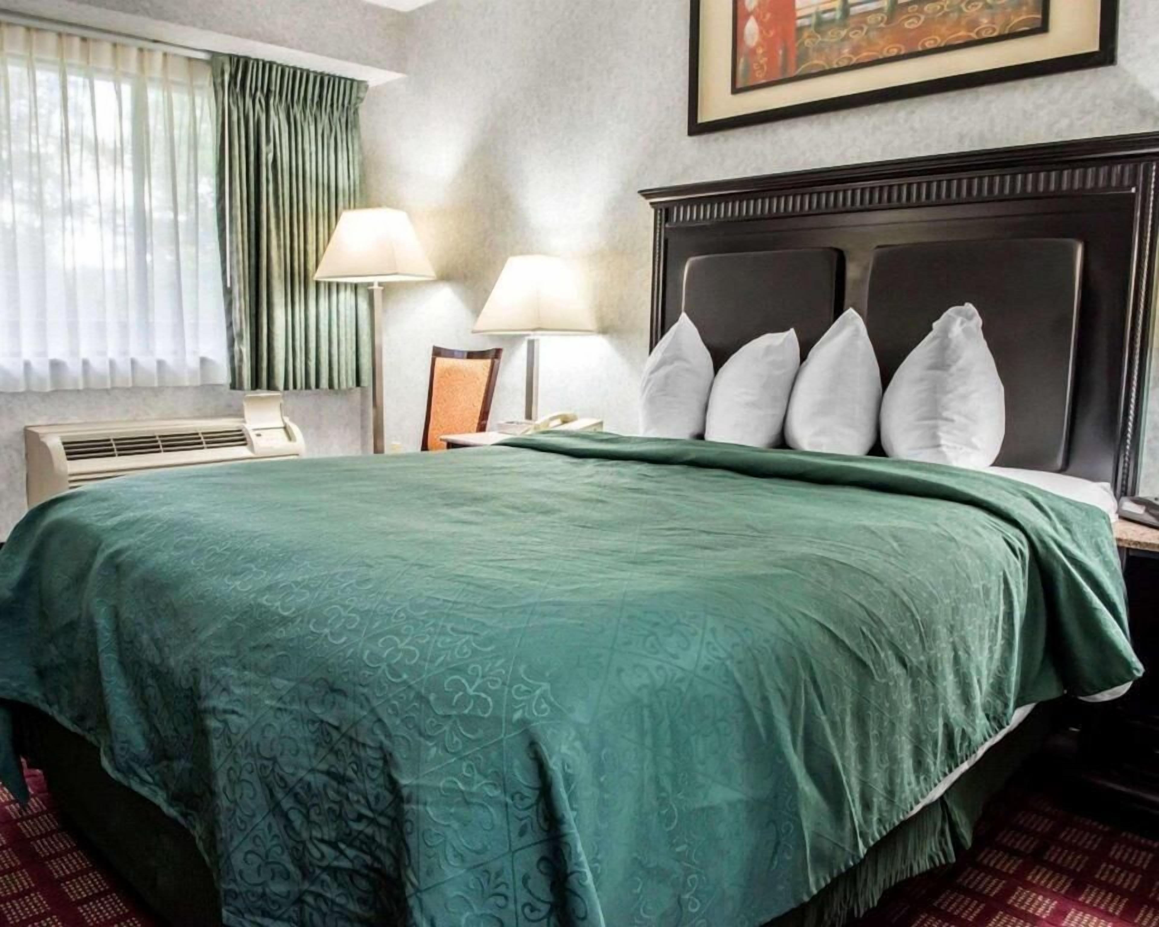 In-room safe, desk, soundproofing, iron/ironing board