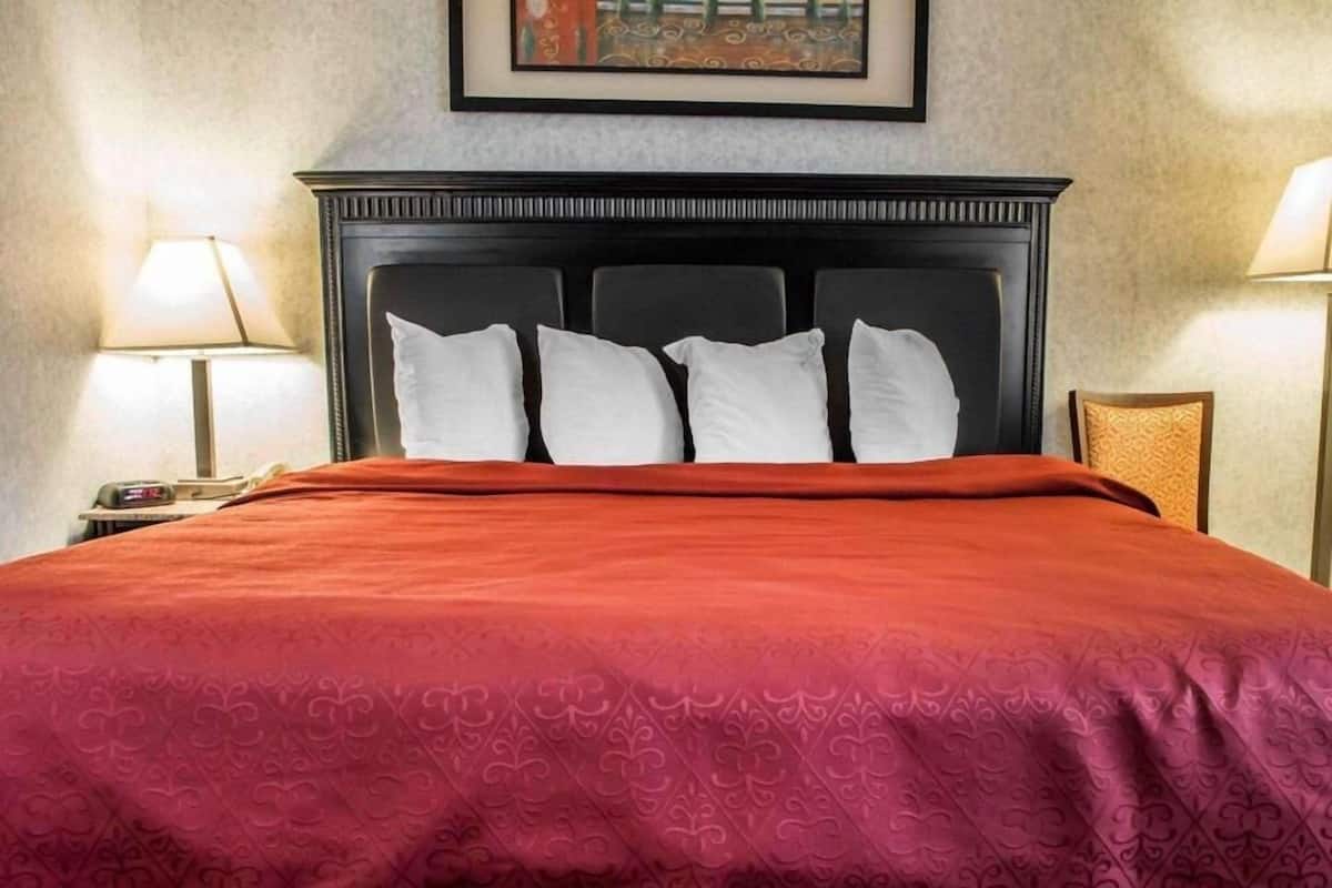 In-room safe, desk, soundproofing, iron/ironing board