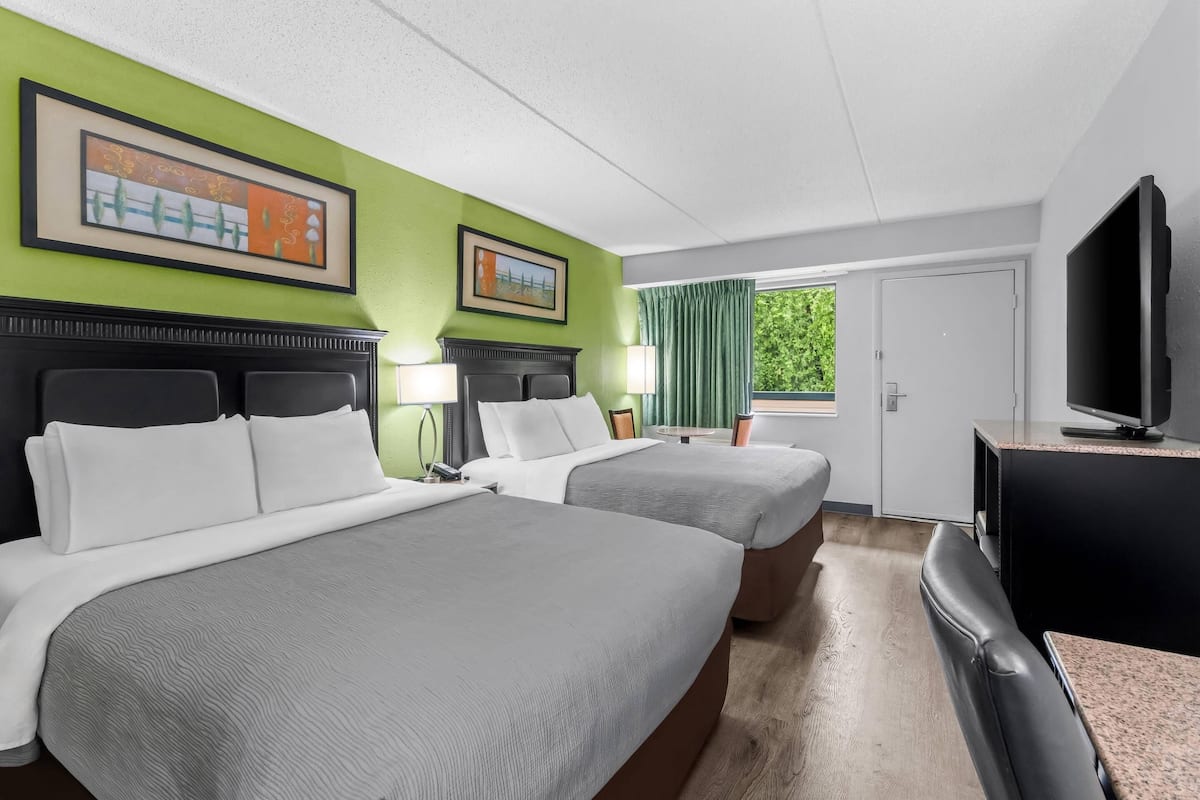 In-room safe, desk, soundproofing, iron/ironing board