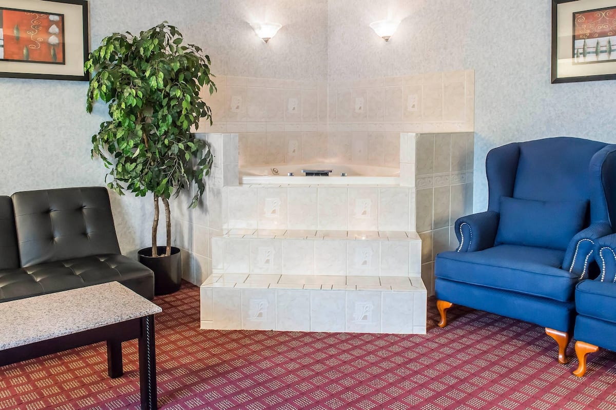 In-room safe, desk, soundproofing, iron/ironing board