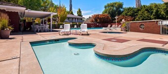 Baugh Motel, SureStay Collection by Best Western