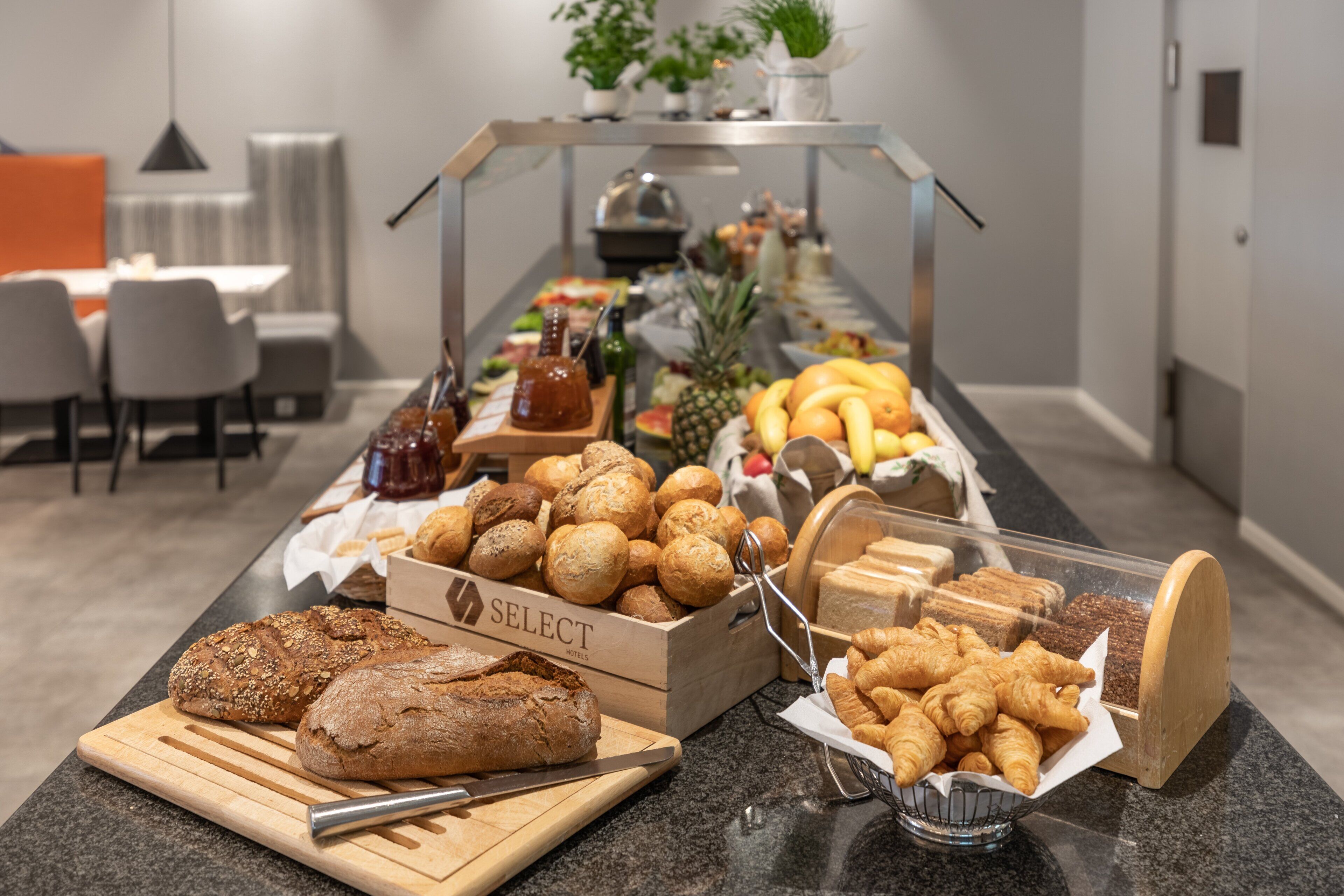 daily buffet breakfast (eur 16 per person)