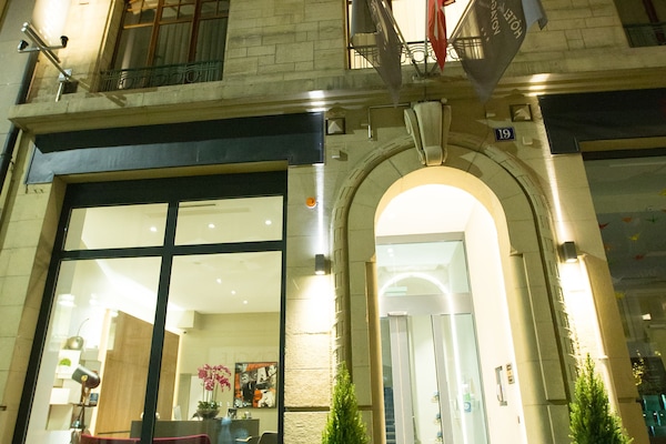 Façade de lâhĂ©bergement - soirĂ©e/nuit