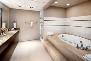 Suite, 1 King Bed | Bathroom | Combined shower/tub, eco-friendly toiletries, hair dryer, towels - DoubleTree by Hilton Ontario Airport (Ontario)