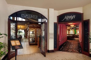 Bar (in der Unterkunft)