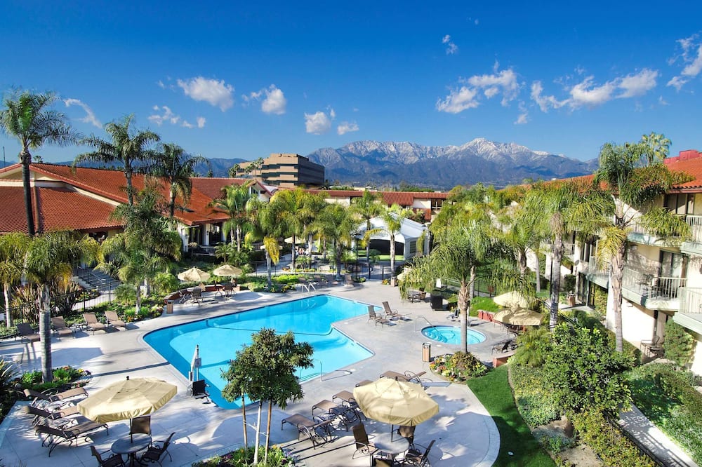 DoubleTree by Hilton Ontario Airport