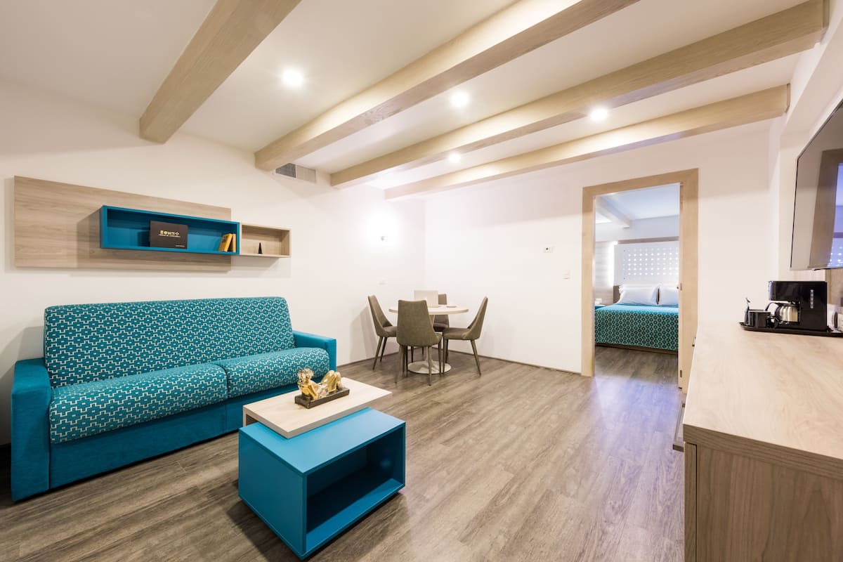 Master Suite Family | Phòng khách