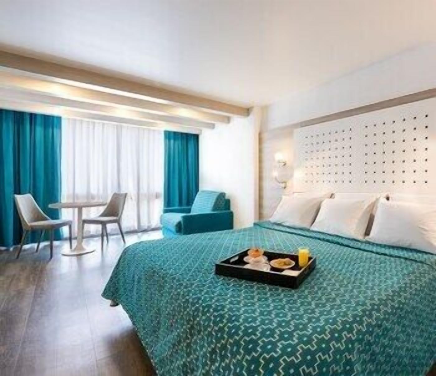 Coffres-forts dans les chambres, bureau