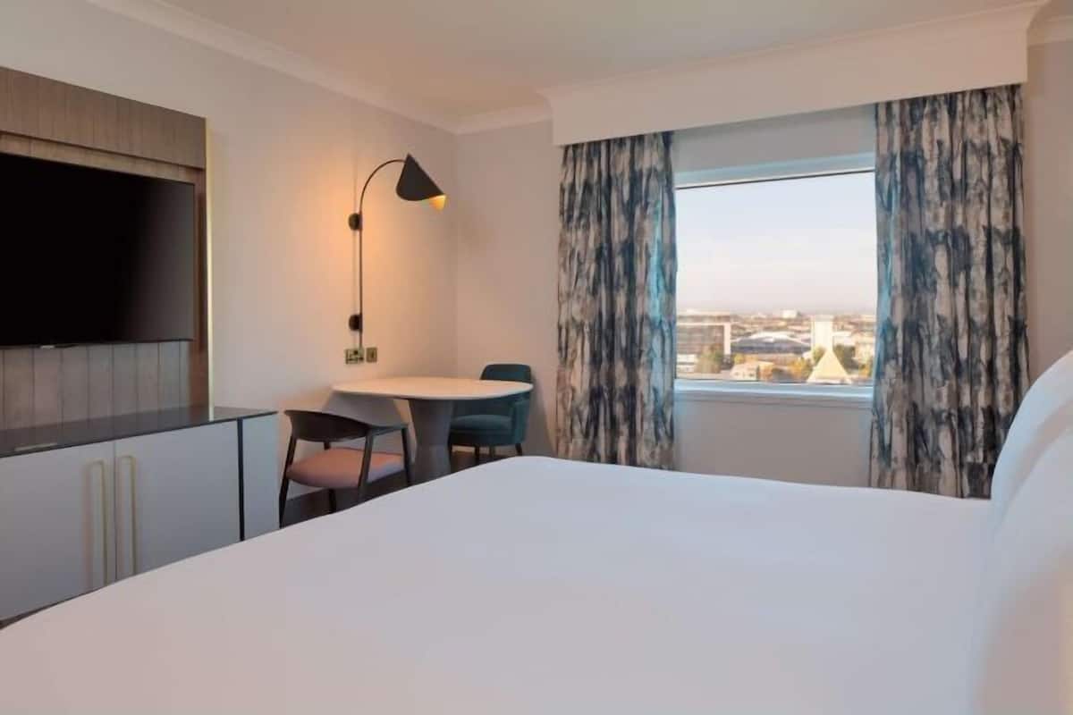 Coffres-forts dans les chambres, bureau, rideaux occultants