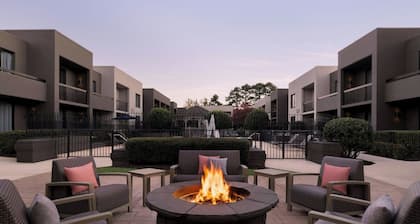 Courtyard by Marriott Atlanta Northlake