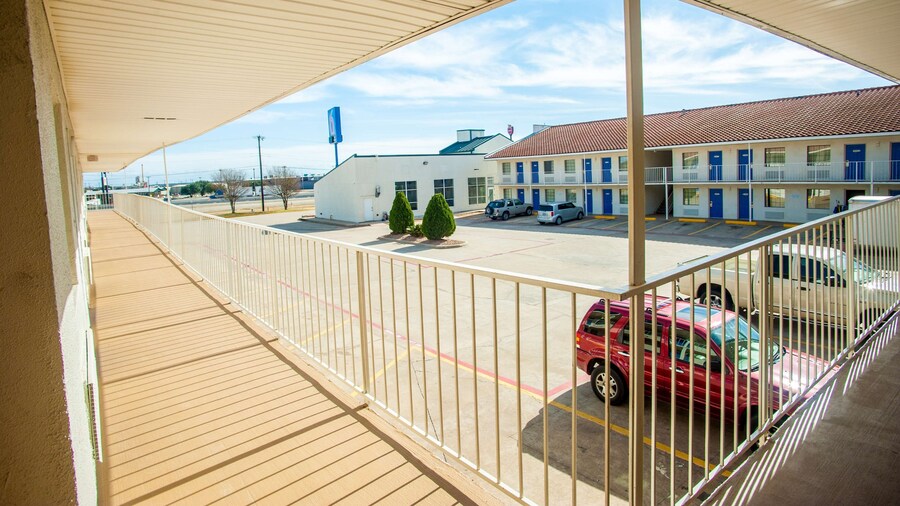 Motel 6 Corsicana, TX