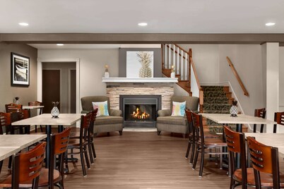 Travelodge Suites by Wyndham Moncton