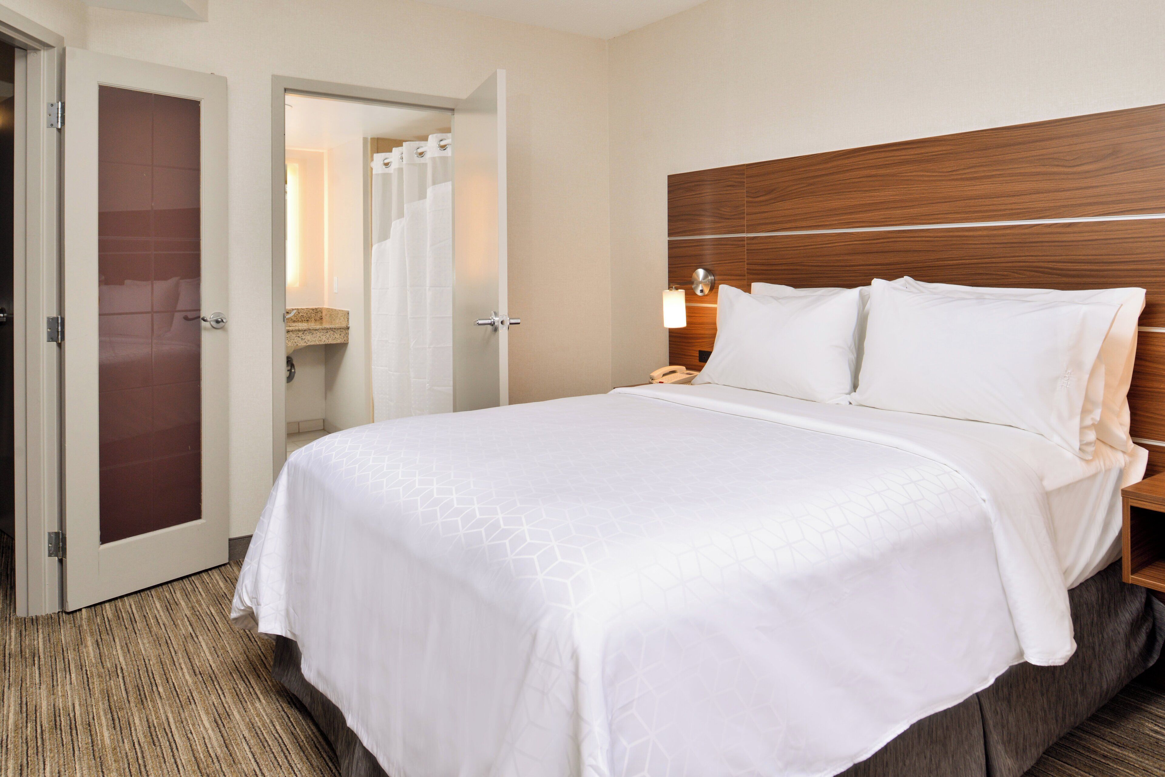 1 bedroom, in-room safe, desk, laptop workspace