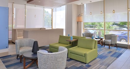 Holiday Inn Express & Suites Buffalo Downtown - Medical CTR by IHG