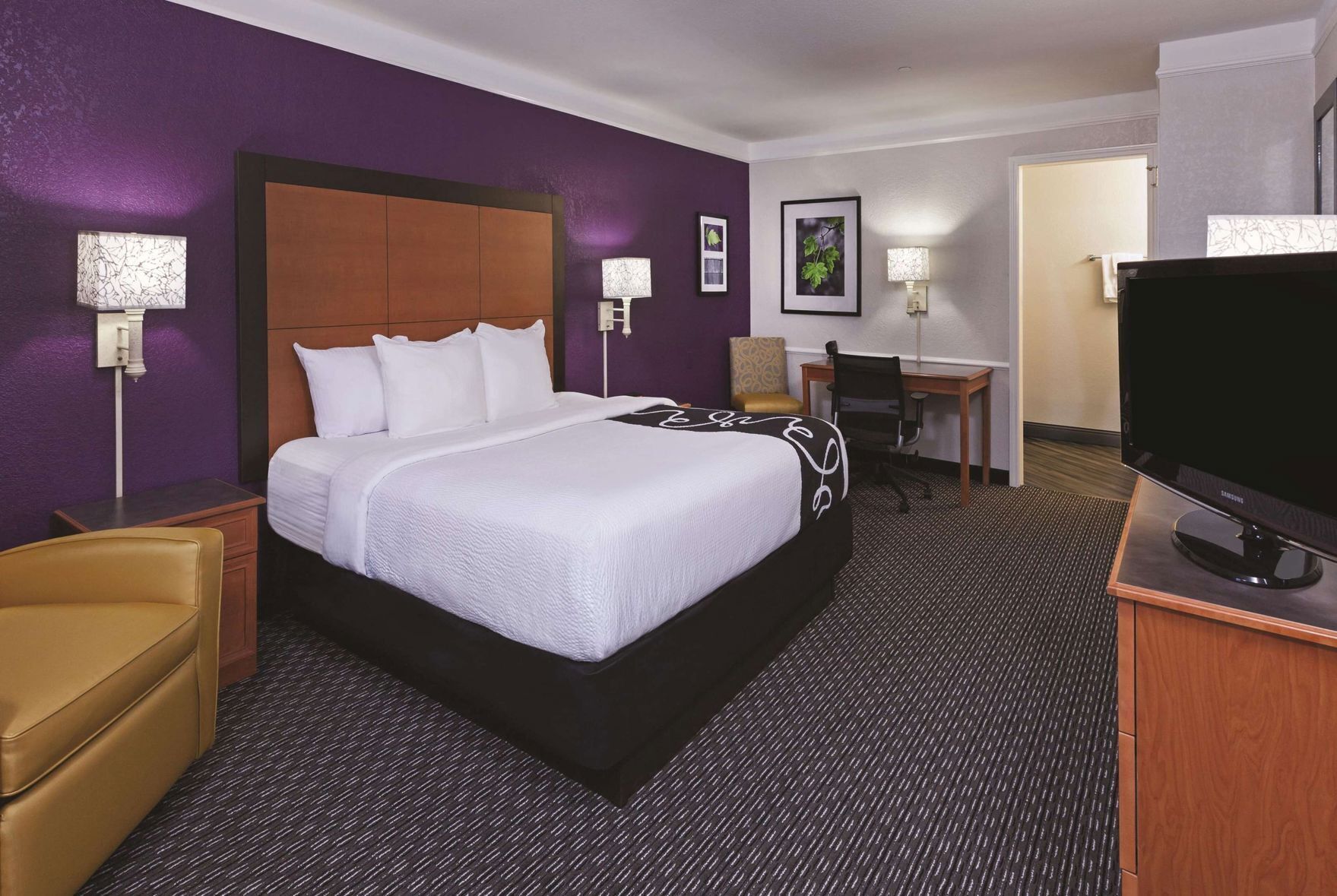 Blackout curtains, iron/ironing board, free cots/infant beds, free WiFi
