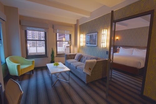 Signature Suite, Terrace | Living area