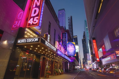 Exterior. Hotel Edison Times Square
