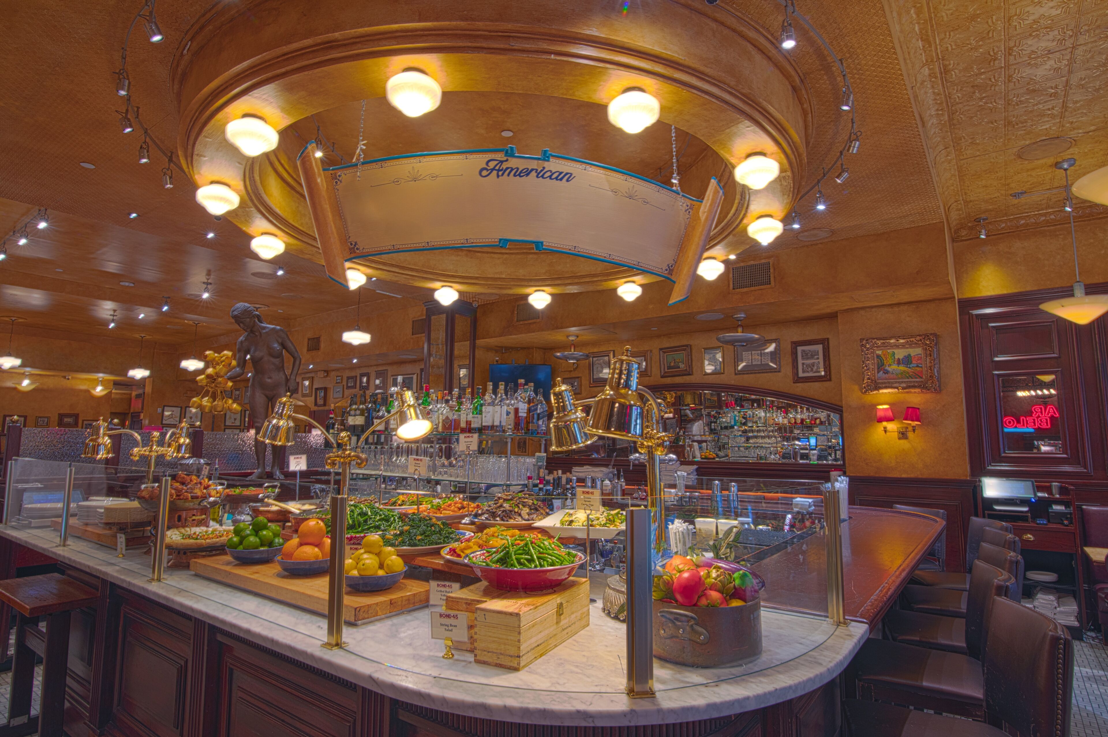 2 restaurants; breakfast, lunch, dinner, and brunch served