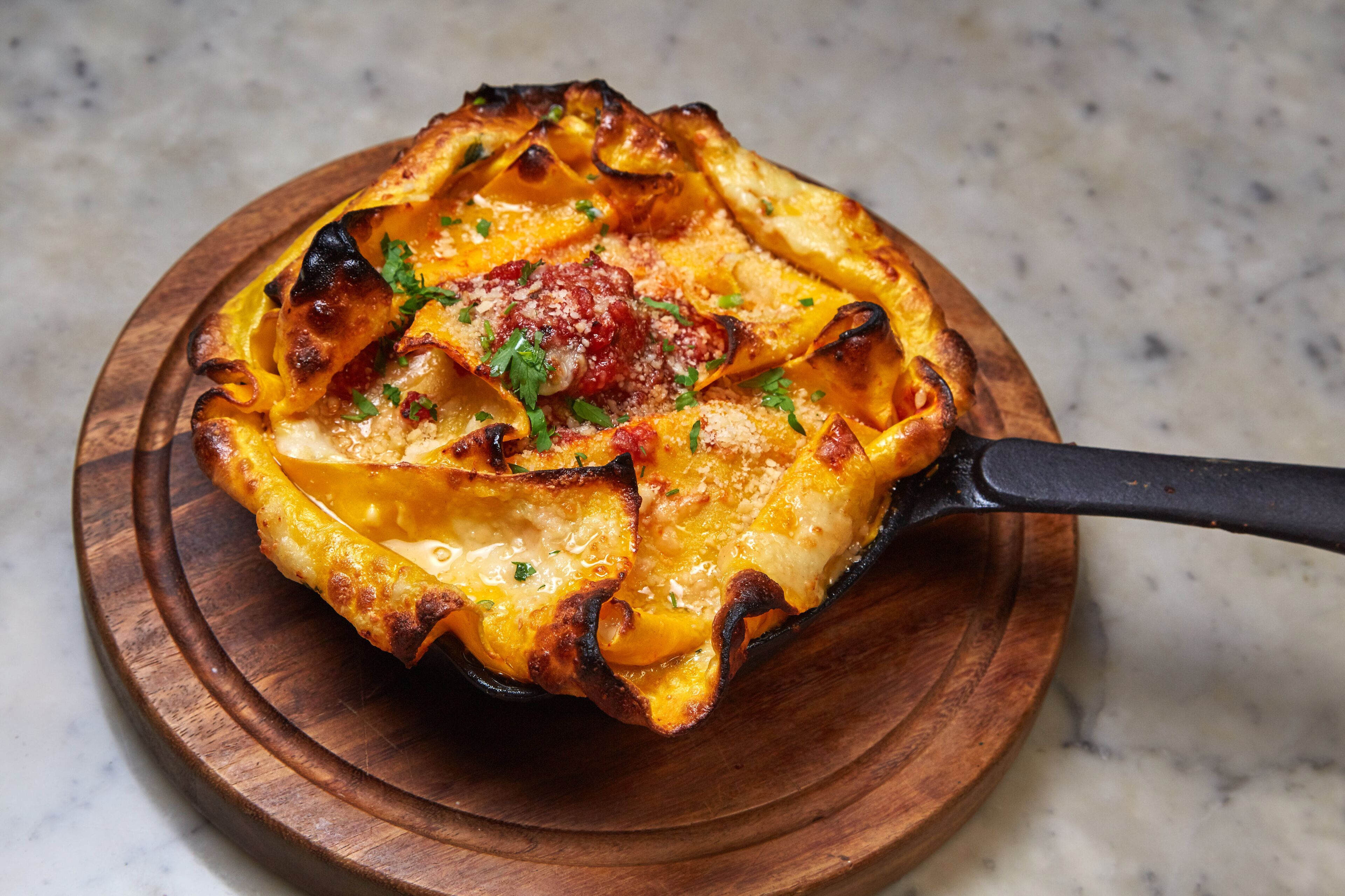 2 restaurants; breakfast, lunch, dinner and brunch served 