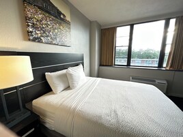 Ropa de cama de alta calidad y escritorio 